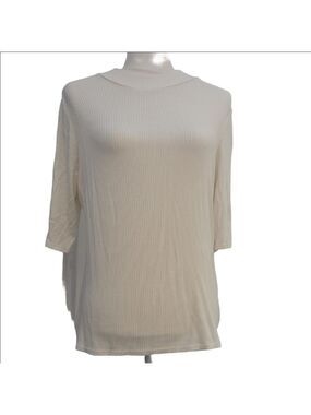 Cyrus Cream Fitted 3/4 Sleeve Blouse